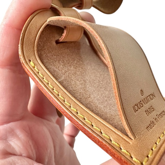 Authentic Louis Vuitton Vachetta Leather Large Luggage Tag with Poignet - Picture 9 of 10